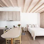 Eleanna's Mykonos