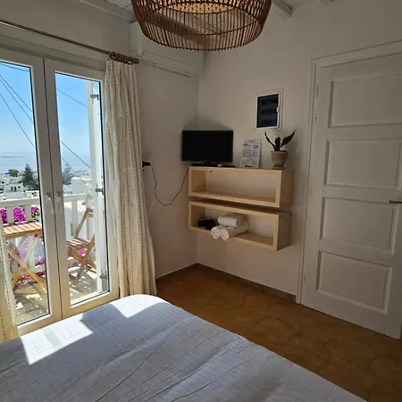 Hotel Eleanna's