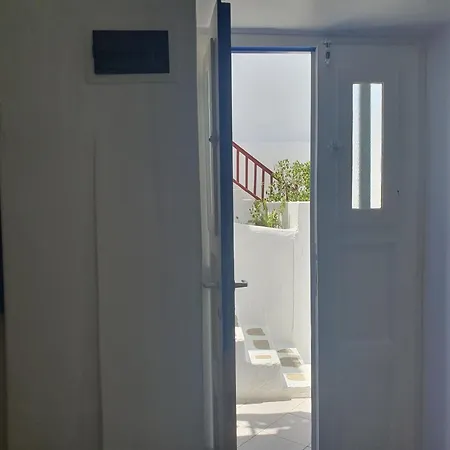 Отель Eleanna's Mykonos Town