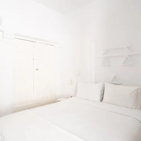 Hotel Eleanna's Mykonos 2*