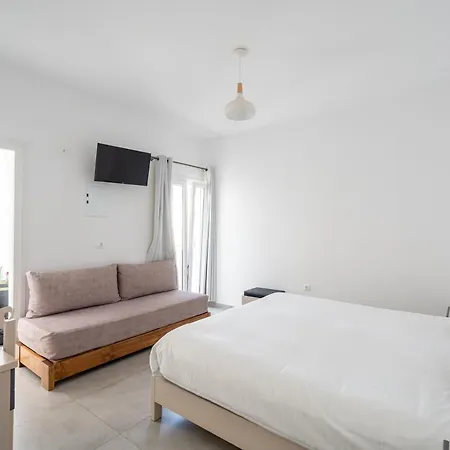 Eleanna's 2* Mykonos Town